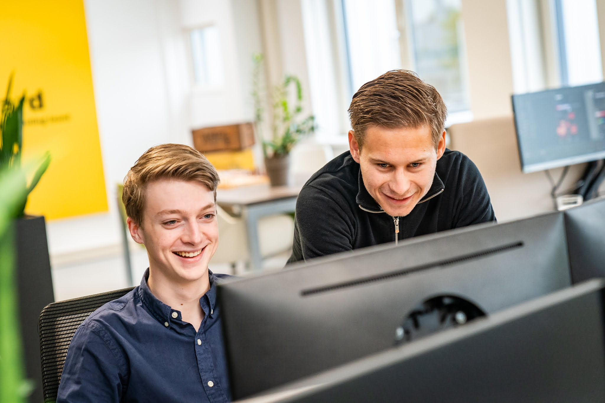 social-advertising-header